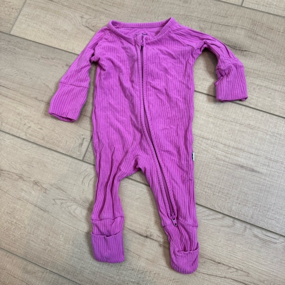 Little Sleepies Bamboo Zippy Sleeper Pink Ribbed Preemie - Picture 1 of 4